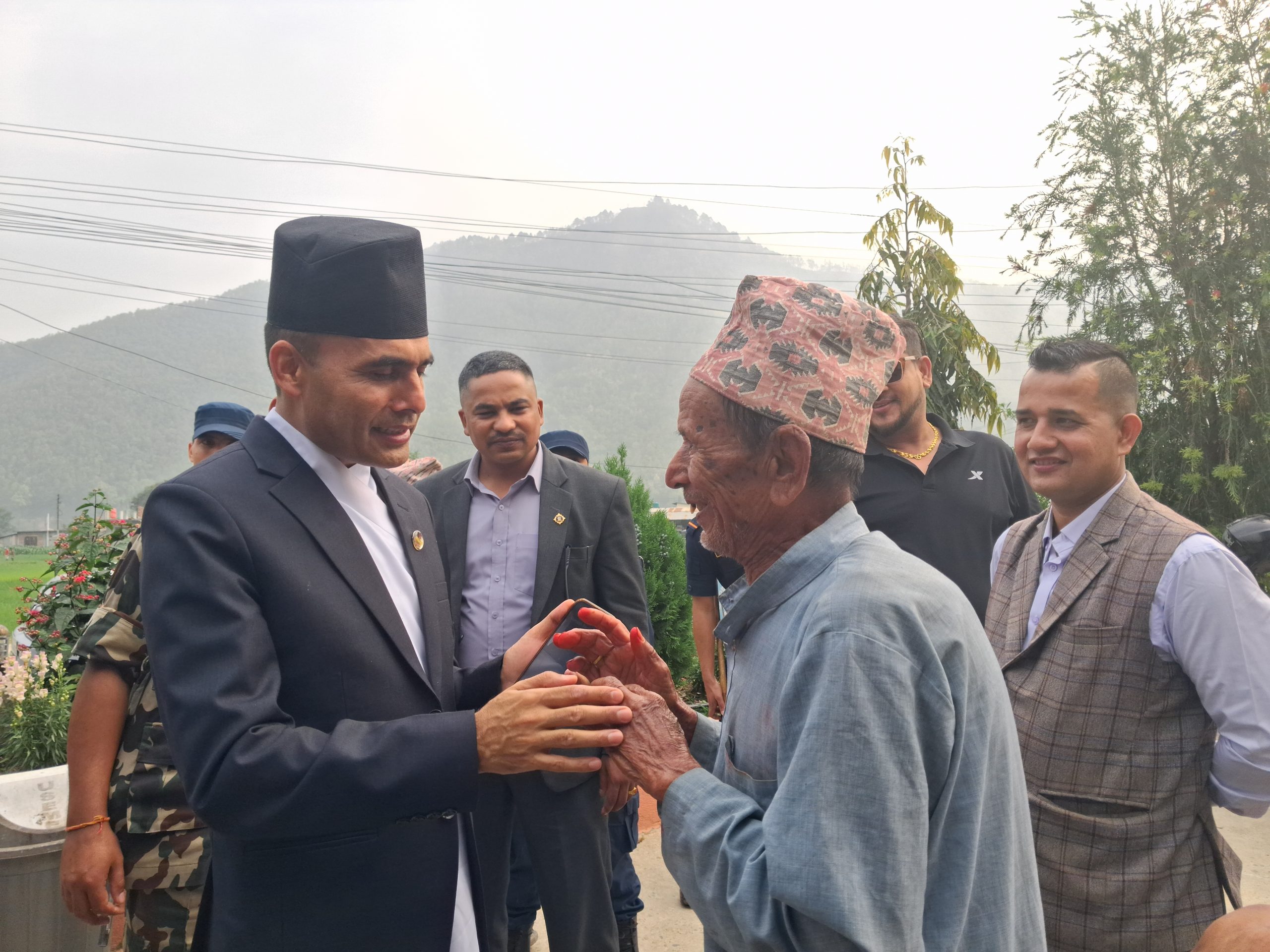 सामाजिक सञ्जालका भ्रामक सूचना नपत्याउन सञ्चारमन्त्रीको आग्रह