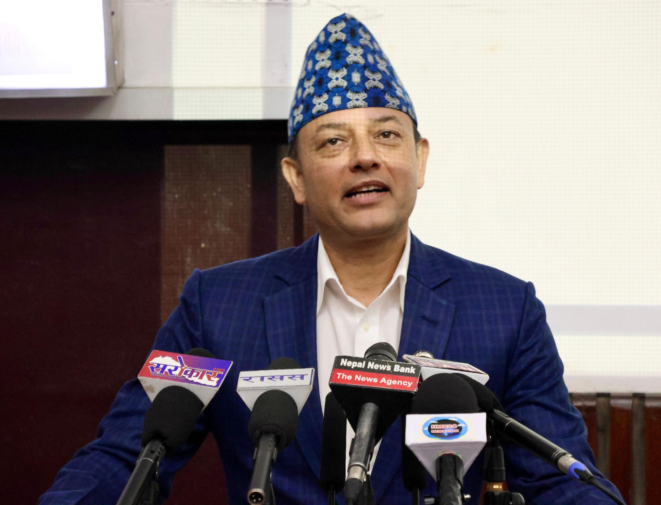 देश बाहिर रहेका नागरिकलाई स्वदेशमा फर्किने वातावरण बनाउनुपर्नेमा सभामुख जोड
